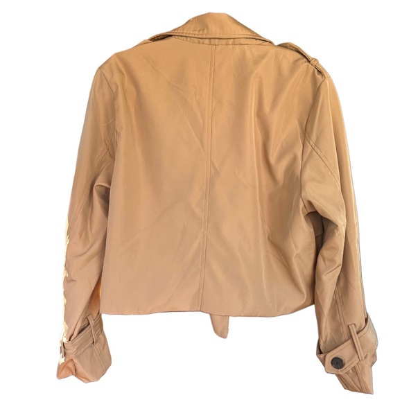 STOOSH Women's Tan Double-Breasted Short Trench Jacket - Picture 2 of 8